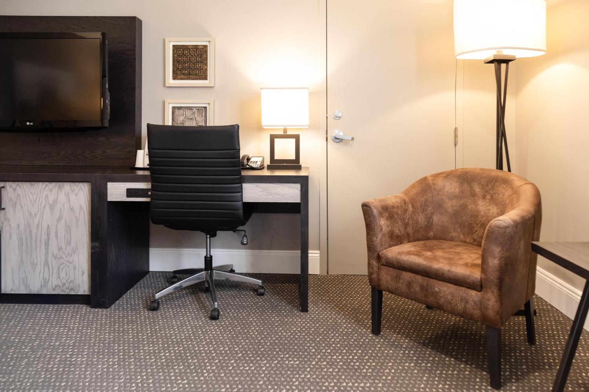Crowne Plaza Fredericton Lord Beaverbrook By Ihg Extérieur photo