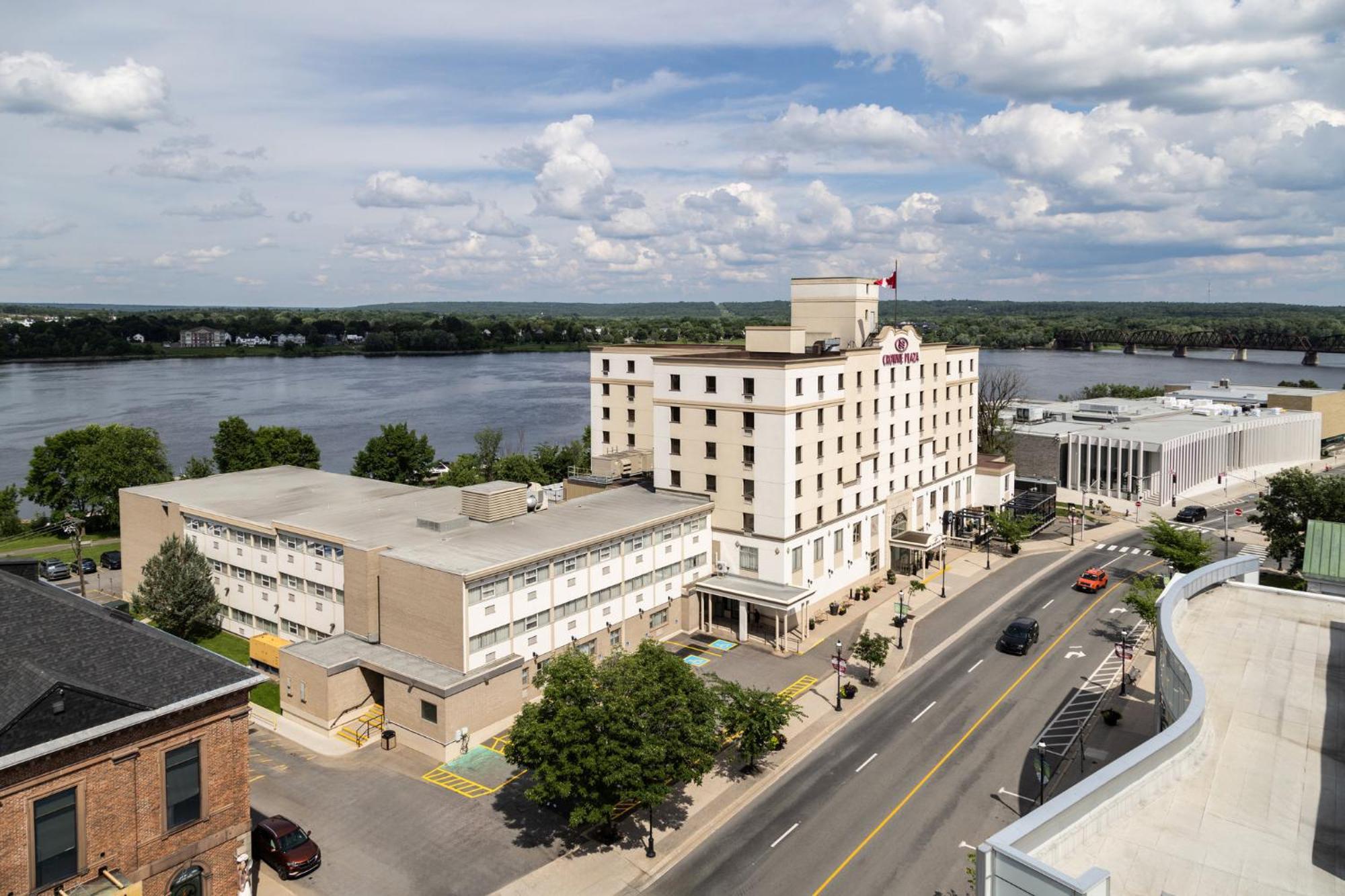 Crowne Plaza Fredericton Lord Beaverbrook By Ihg Extérieur photo