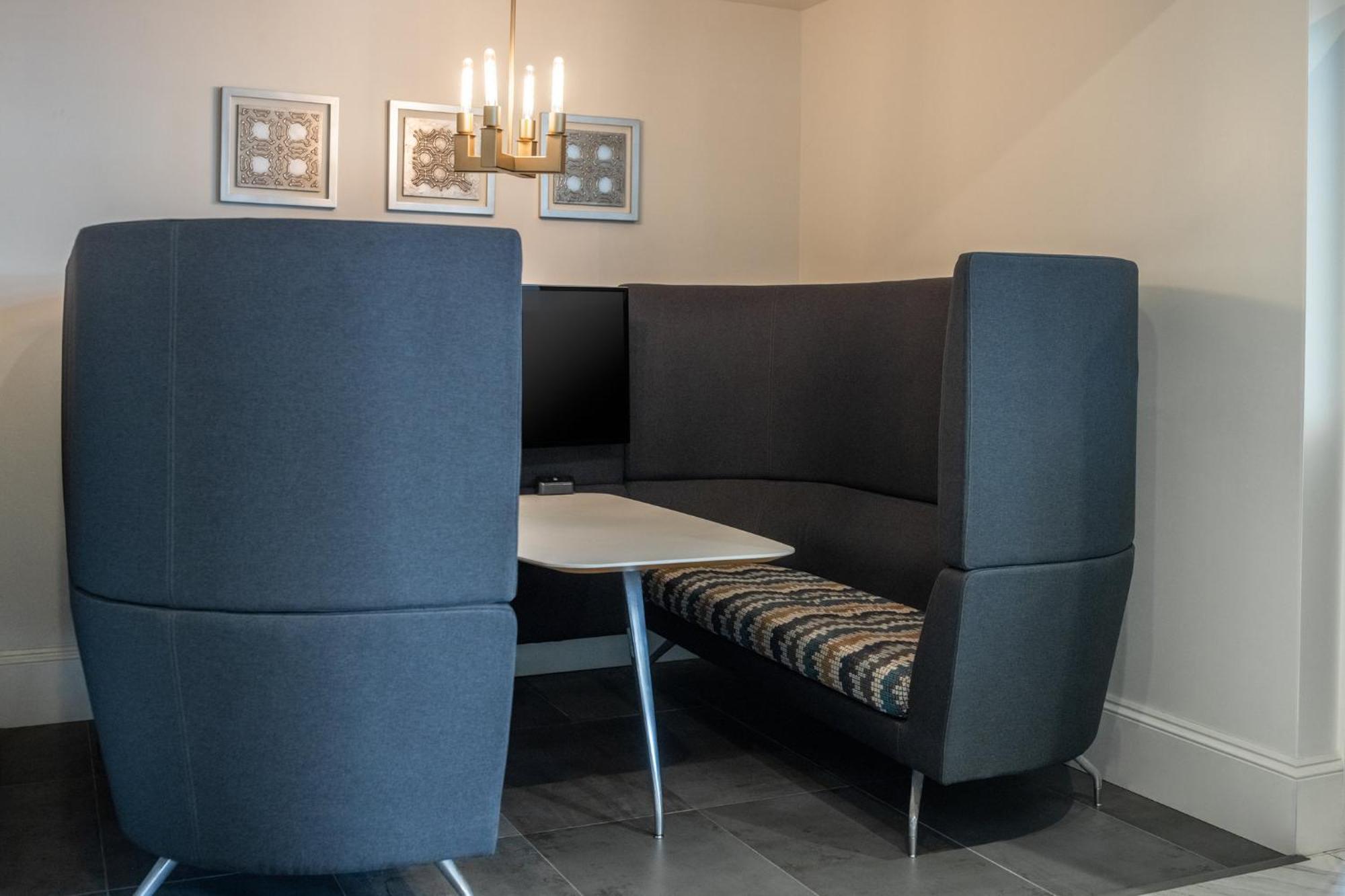Crowne Plaza Fredericton Lord Beaverbrook By Ihg Extérieur photo
