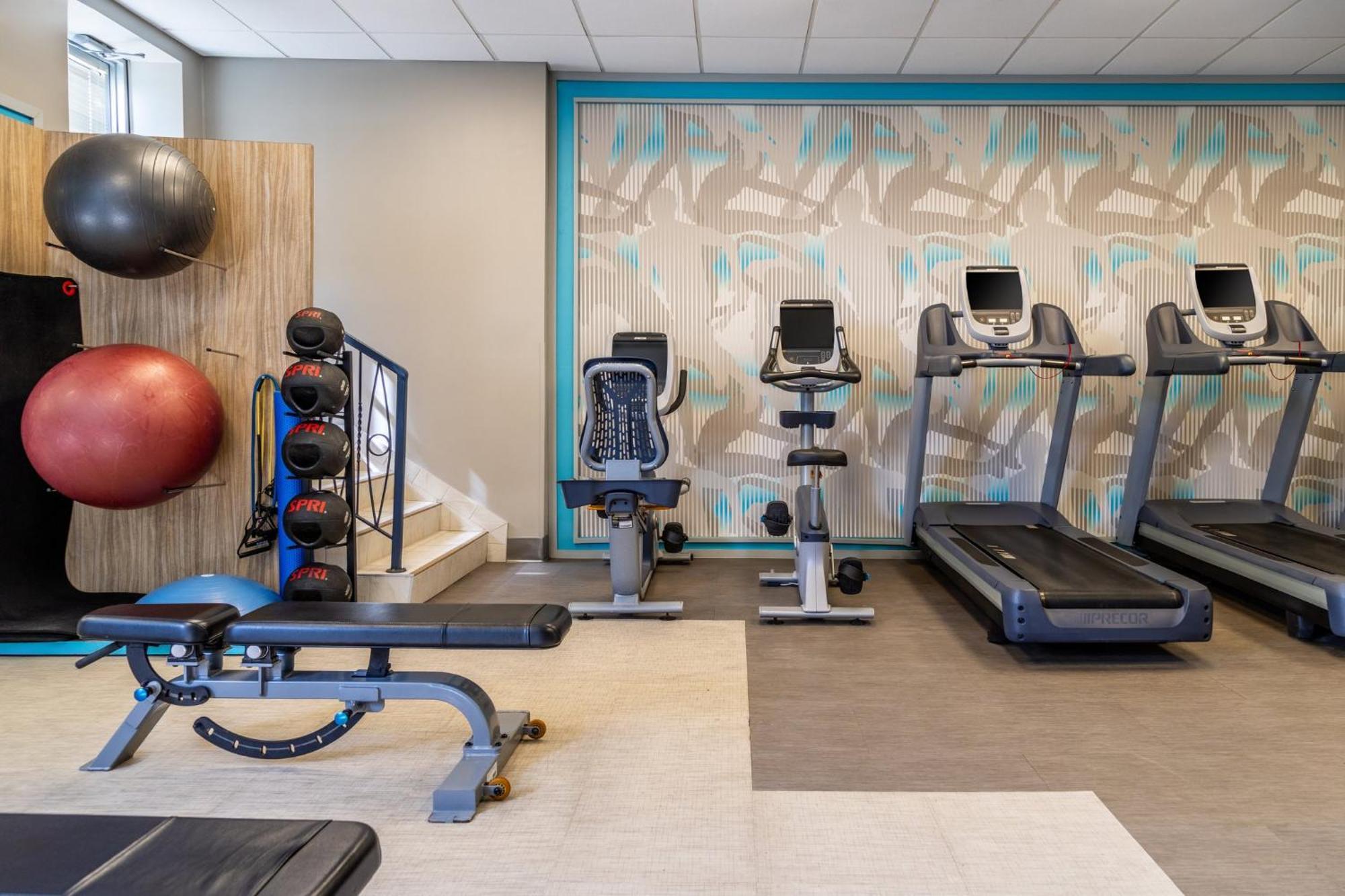 Crowne Plaza Fredericton Lord Beaverbrook By Ihg Extérieur photo